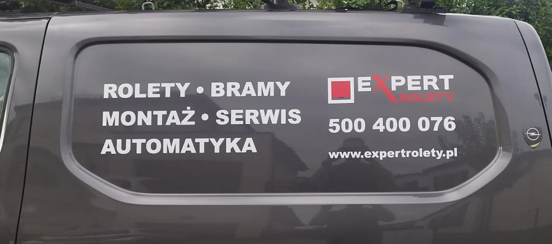 Firmowy bus Expert Rolety z numerem telefonu 500 400 076
